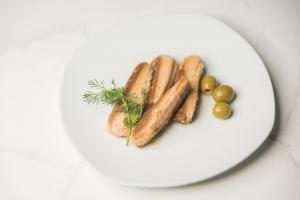 SKINLESS BONELESS SARDINES IN OLIVE OIL 125G
